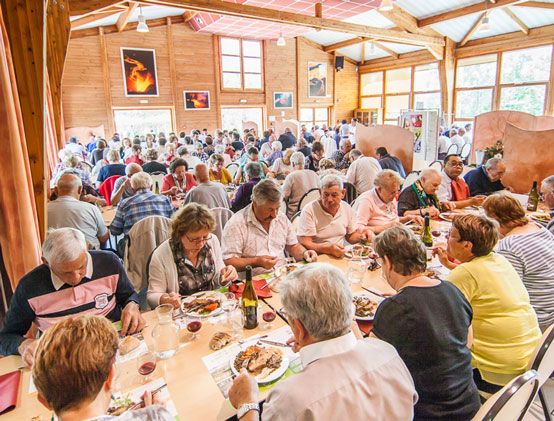 Volcan-Lemptegy-restaurant-groupes-adultes